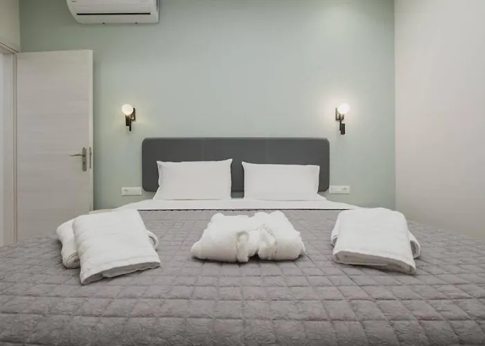 Peris 3 - Near Old Town - Ac, Wifi Apartment *