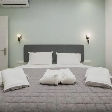 Peris 3 - Near Old Town - Ac, Wifi Апартаменты *
